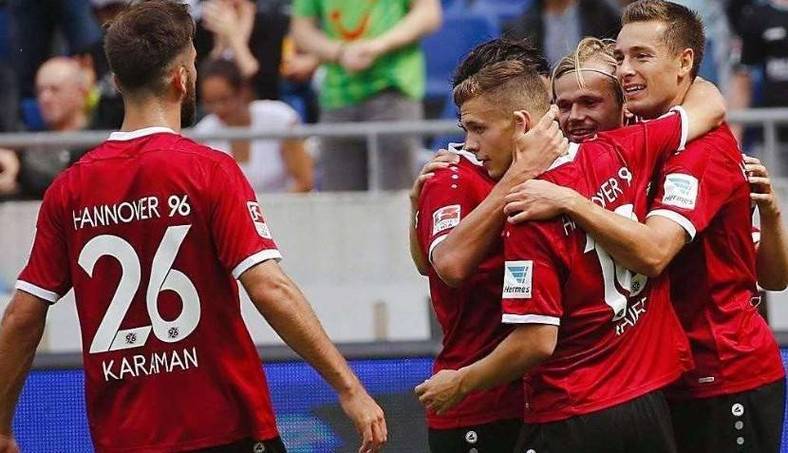 Xingkong-今夜德国杯焦点战，俄克拉荷马雷霆回应争议，赛场秩序良好，心理建设被强调(俄克拉荷马州旅游景点)